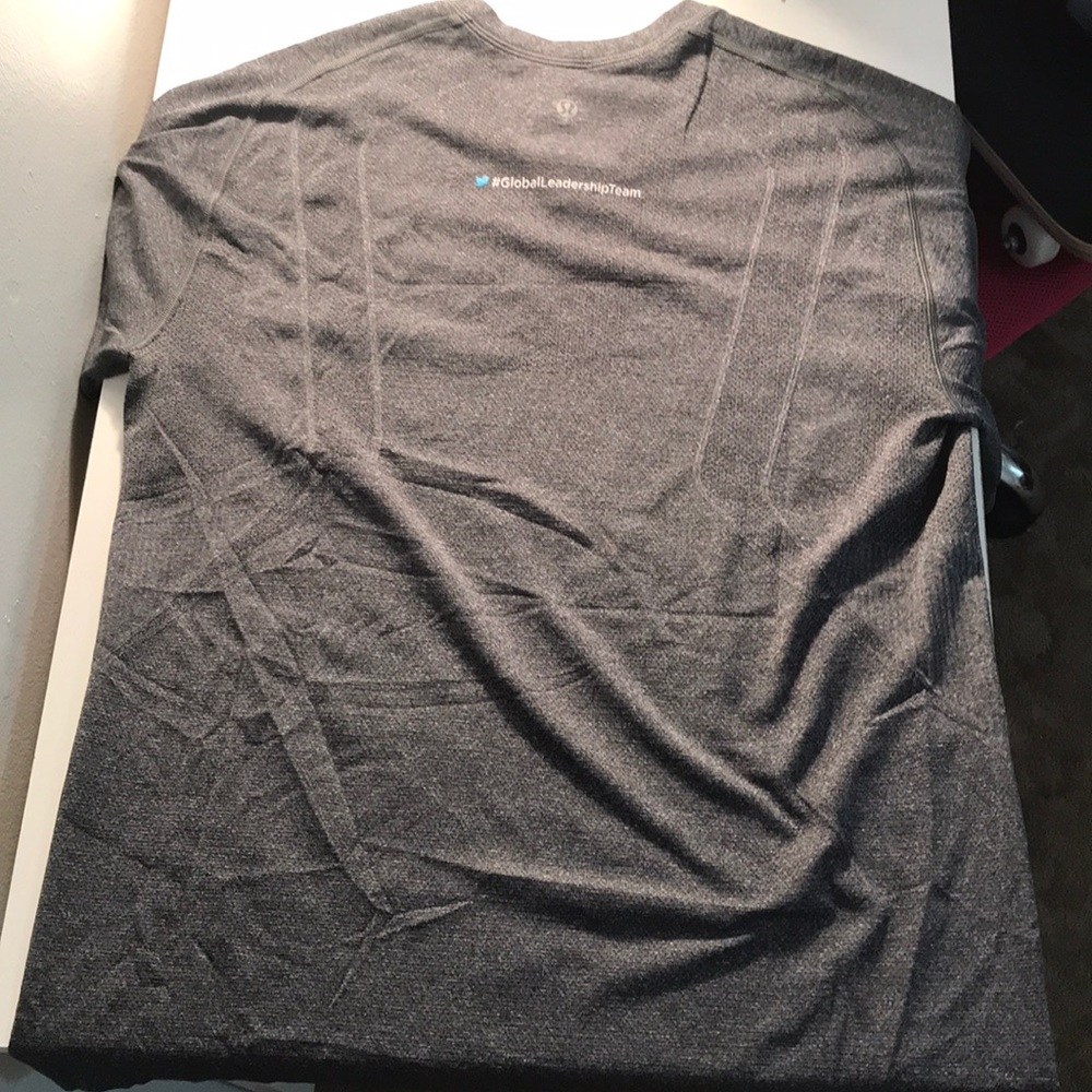 Lululemon grey top